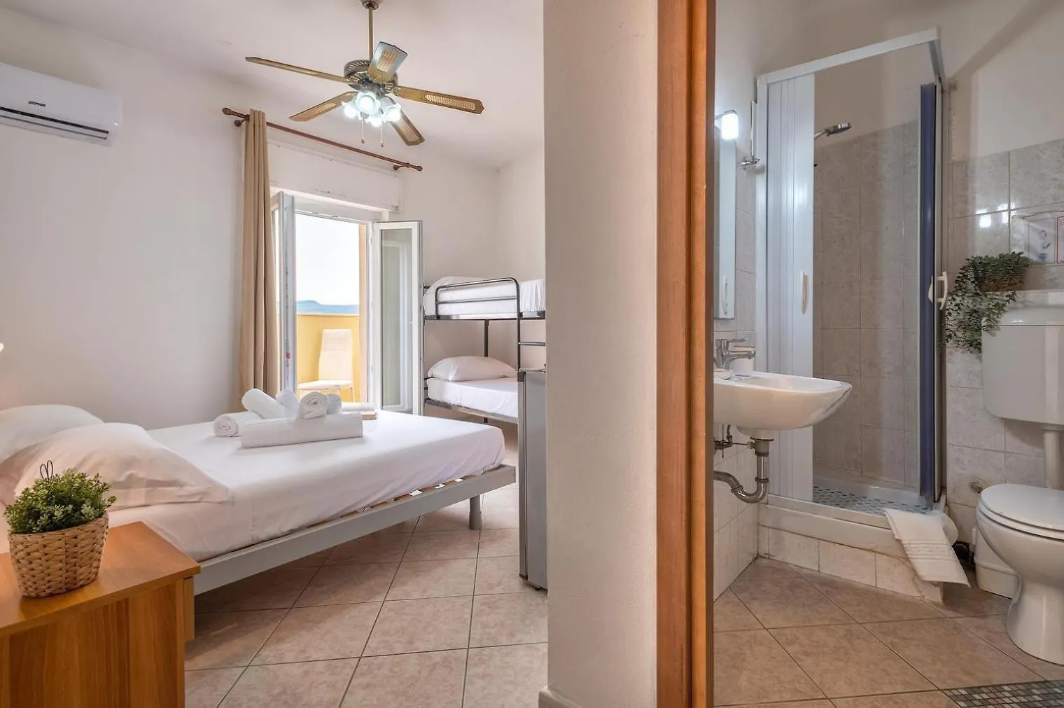 Barceloneta Experience Suite & Rooms アルゲーロ 0*,